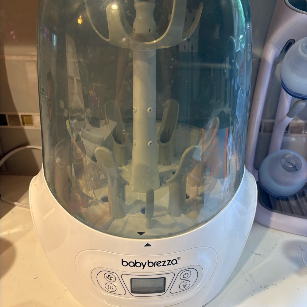Baby brezza sterilizer and dryer